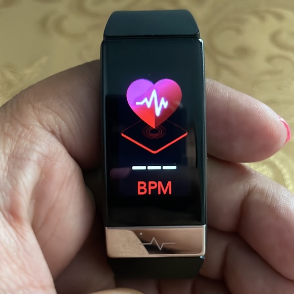 Fitness tracker watch - Picture 4 of 13